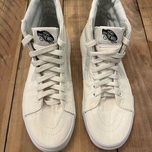Vans Unisex White High-Top Sneakers Size Women 6.5/ Men 5.0